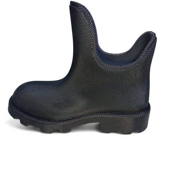 Burberry Women's Ray Rubber Ankle Boots sz 37 EU. NEW IN BOX - Picture 2 of 13